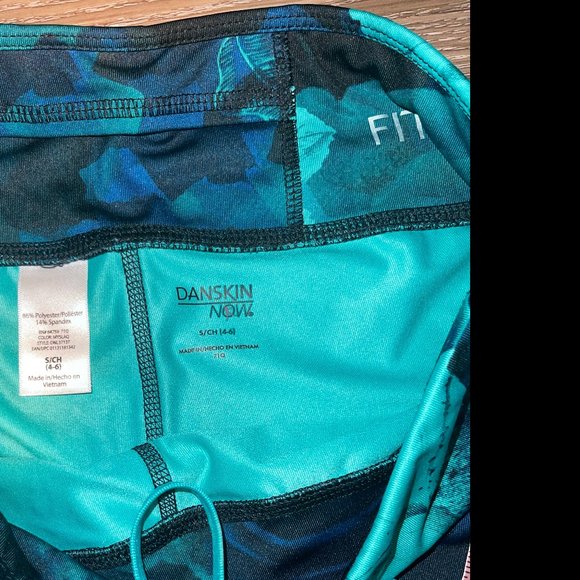 DRI MORE Athletic Crops Fitted - Picture 4 of 4